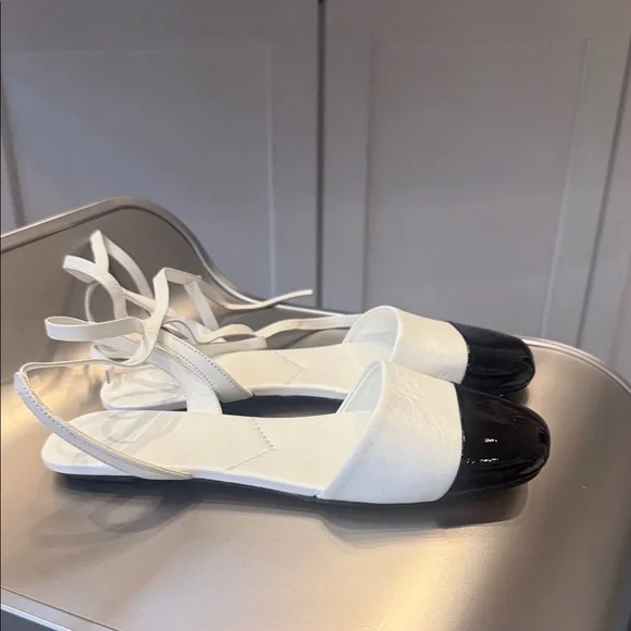 NWT SCHUTZ White and Black Two-Tone lace up Flat Sandals - Picture 1 of 9